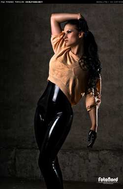 Image #7407 (fetish): latex, sister sinister