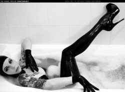 Image #41731 (fetish): latex, wet