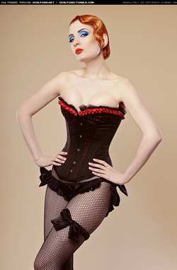 Image #5792 (grlz): corset, redhead, ulorin vex