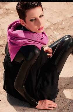 Image #38396 (fetish): latex
