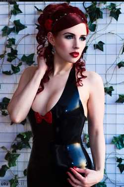 Image #117679 (fetish): latex, redhead