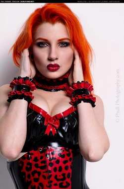 Image #108456 (fetish): latex, redhead, ulorin vex