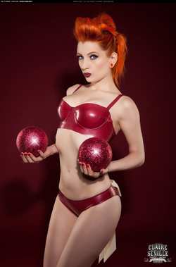 Image #83320 (fetish): latex, redhead, ulorin vex