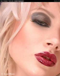 Image #7263 (grlz): blonde, lips, makeup, mosh
