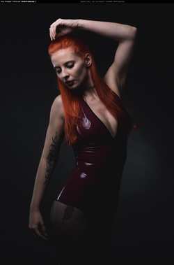 Image #146908 (fetish): latex, redhead