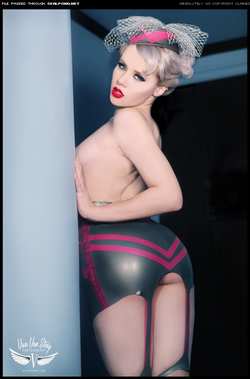 Image #11552 (fetish): latex, mosh