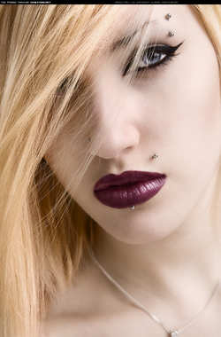 Image #6836 (grlz): blonde, lips, makeup