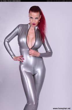 Image #118562 (fetish): latex, redhead