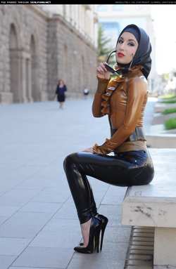 Image #56466 (fetish): latex, marilyn yusuf