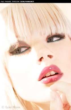 Image #7265 (grlz): blonde, lips, makeup, mosh