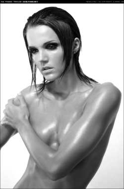 Image #6452 (grlz): wet