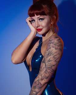 Image #222468 (fetish): latex, redhead