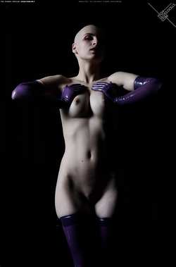 Image #26930 (fetish): latex, tits