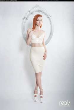Image #187750 (fetish): latex, redhead
