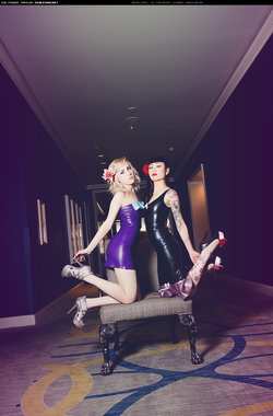 Image #42403 (fetish): latex
