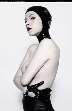 Image #27993 (fetish): latex, tits