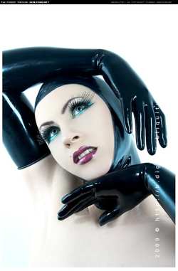 Image #6042 (grlz): latex, makeup