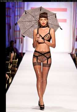 Image #42012 (fetish): latex