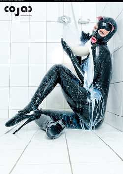 Image #111481 (fetish): catwoman, latex, milk, wet