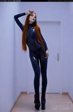 Image #135337 (fetish): latex, redhead