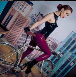 Image #153487 (fetish): latex, redhead
