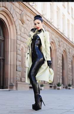 Image #78003 (fetish): latex, marilyn yusuf