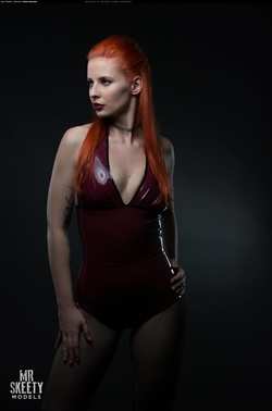 Image #149821 (fetish): latex, redhead