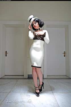 Image #42490 (fetish): latex
