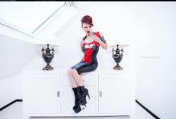 Image #152351 (fetish): latex, redhead
