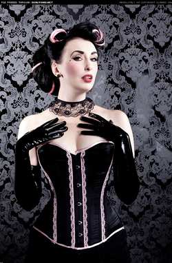 Image #17055 (fetish): corset, latex, tifa