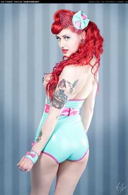 Image #35898 (fetish): latex